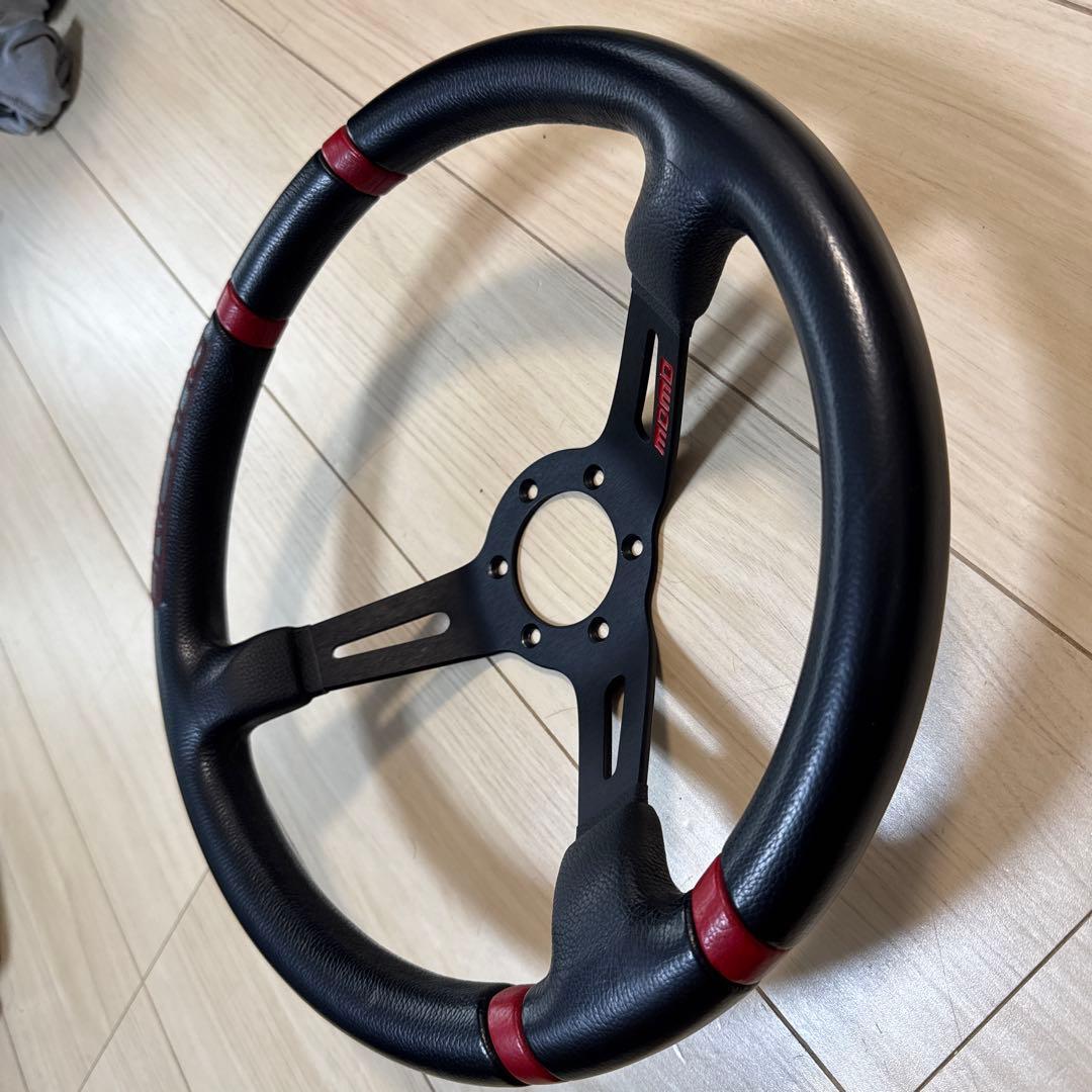 MOMO DRIFTING ステアリングホイール