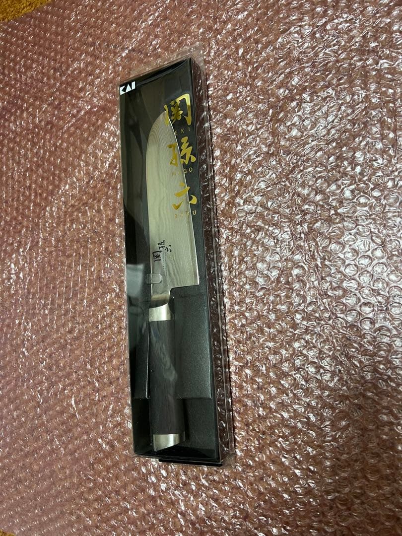 【新品未使用】貝印 関孫六 ダマスカス三徳包丁165mm AE-5200