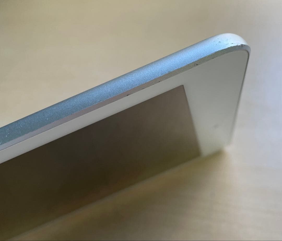 iPad 第6世代　A1893　Wi-Fiモデル　シルバー　32GB #3