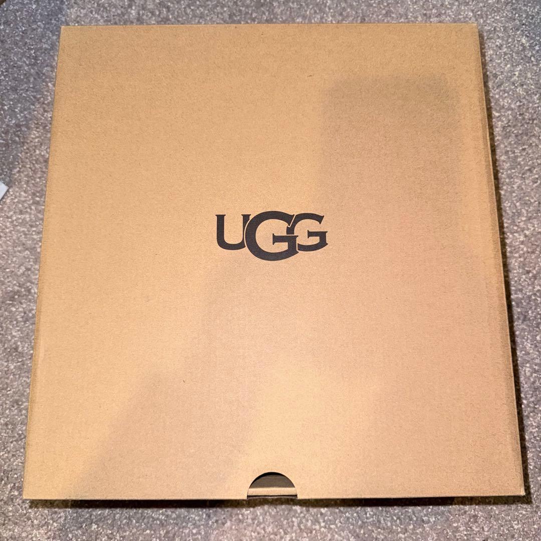 UGG モクシーチェルシー　厚底　ムートンブーツ　25cm