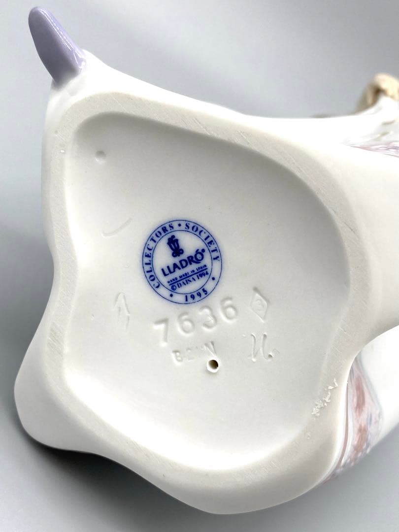 LLADROリヤドロ 春の光の中で7636 希少 廃番 破損なし フィギュリン