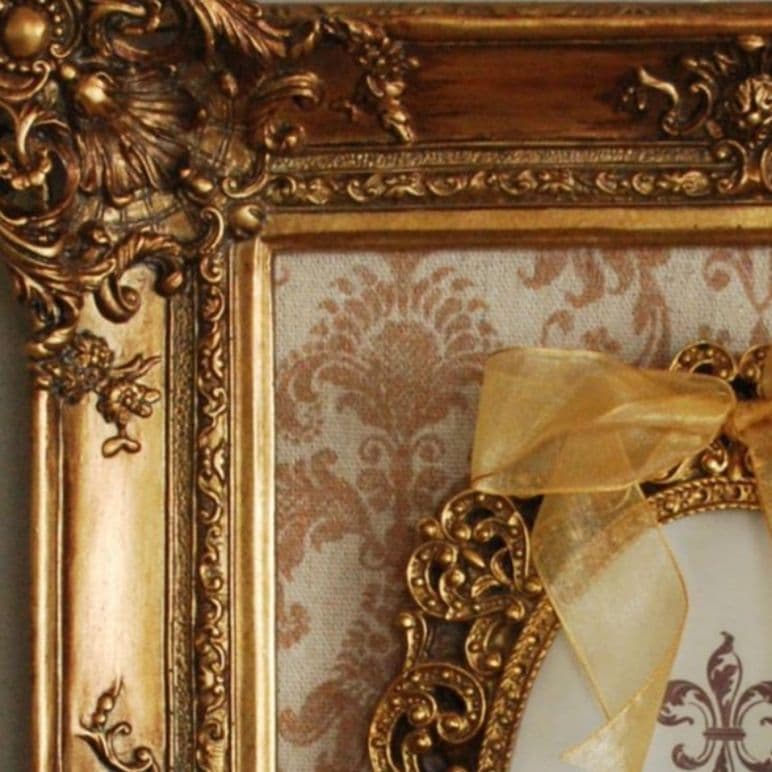 輸入雑貨　クラッシックゴールド　フランス　『壁掛けフォトフレーム』　アンティーク