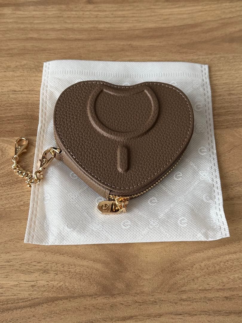 CUSTYPE ハート型ケース、ショルダー(モカ)