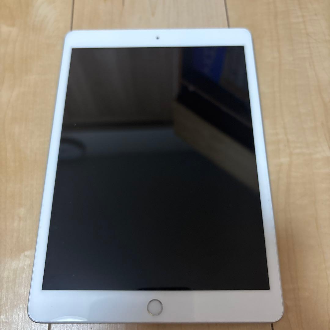 Apple iPad (第7世代) 128GB シルバー　 Wi-Fiモデル