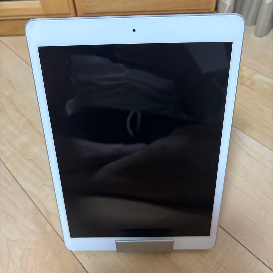 Apple iPad (第7世代) 128GB シルバー　 Wi-Fiモデル