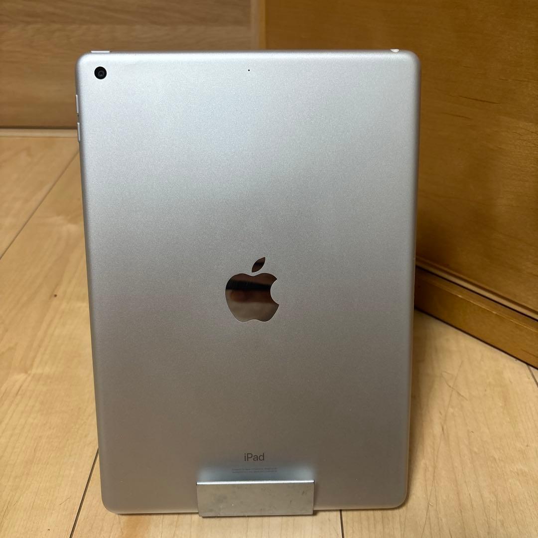 Apple iPad (第7世代) 128GB シルバー　 Wi-Fiモデル