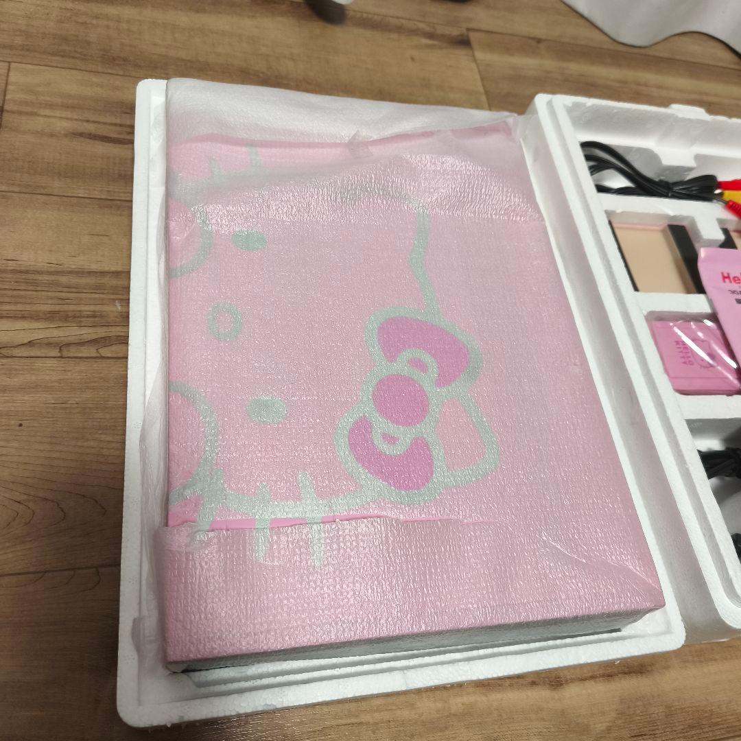 激レア希少 【ハローキティ】 スロットインDVDプレーヤー 未使用