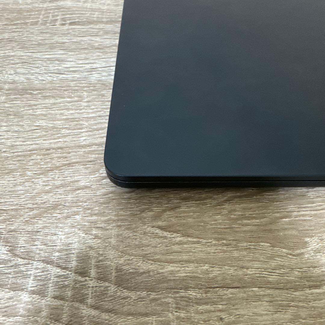 MacBook Air m2 ミッドナイト　まだまだ使用できます。