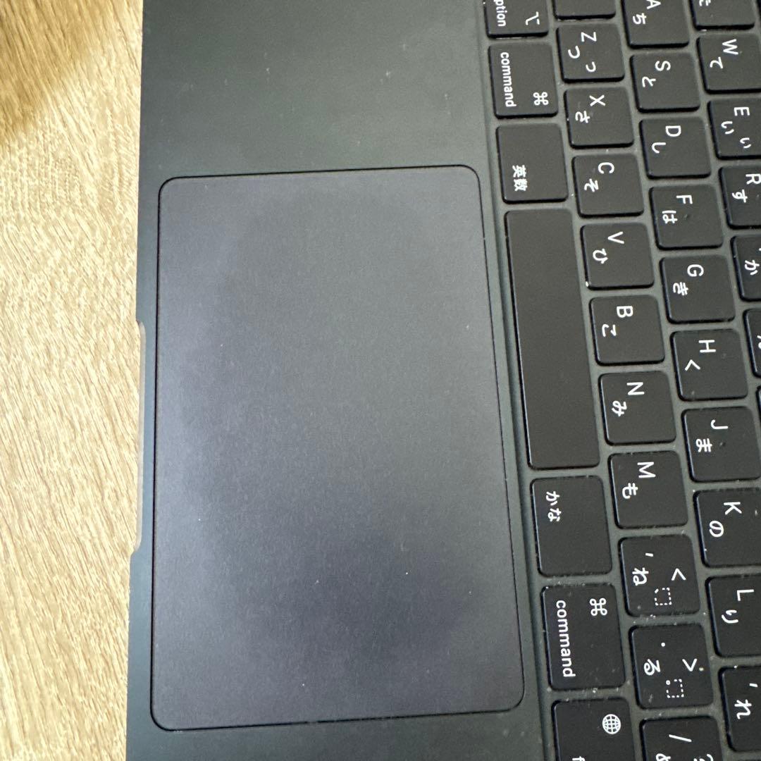 MacBook Air m2 ミッドナイト　まだまだ使用できます。
