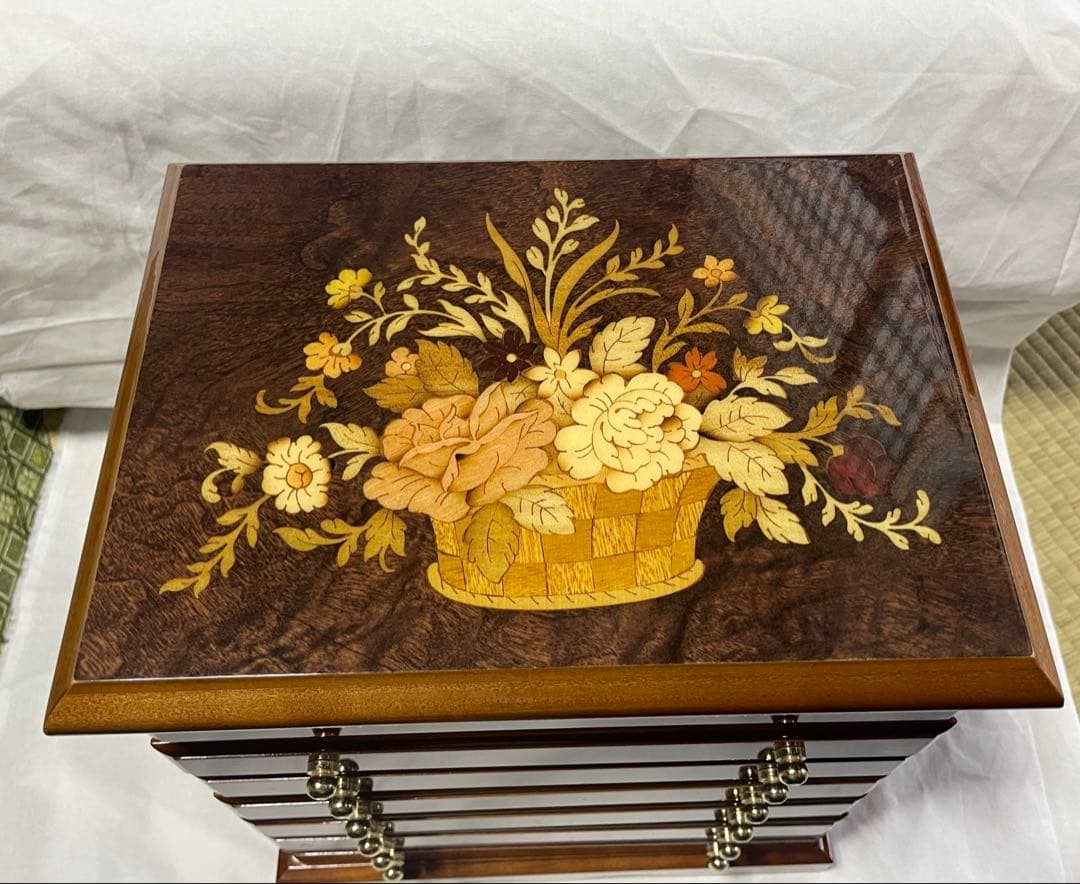 イタリア製　豪華な象嵌細工 ジュエリーボックス　ジュエリーボックス