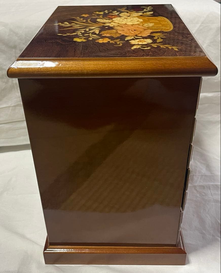 イタリア製　豪華な象嵌細工 ジュエリーボックス　ジュエリーボックス