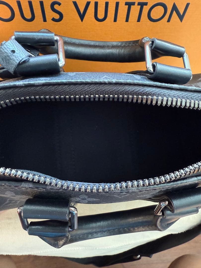 ルイヴィトン ショルダーバッグ モノグラム・エクリプス キーポル25