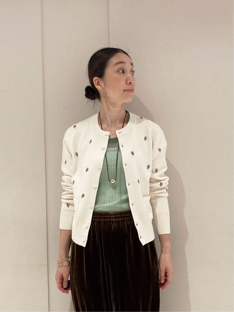 CABaN コットンカシミヤ エンブロイダリークルーネックカーディガン