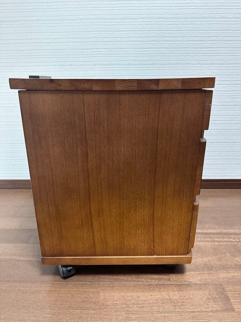 ベッドサイドチェスト②