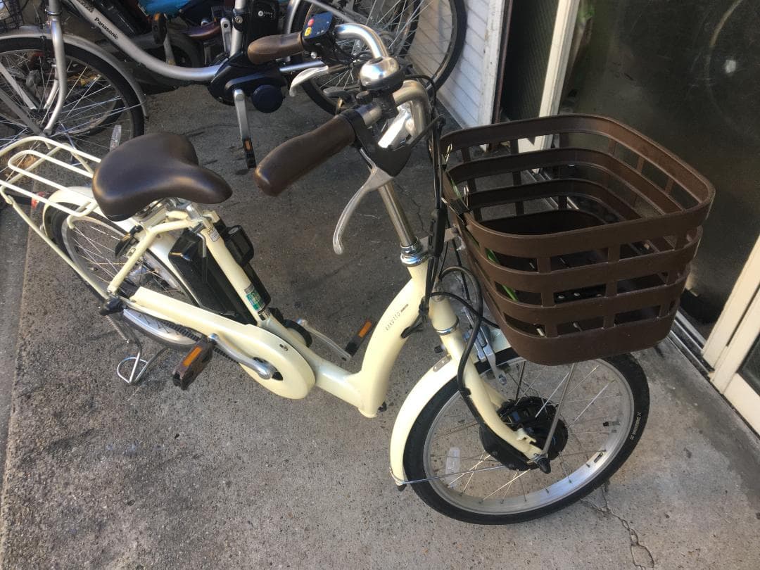 地域限定送料無料　ラクット　20　回生充電　2021年　白　神戸市　電動自転車