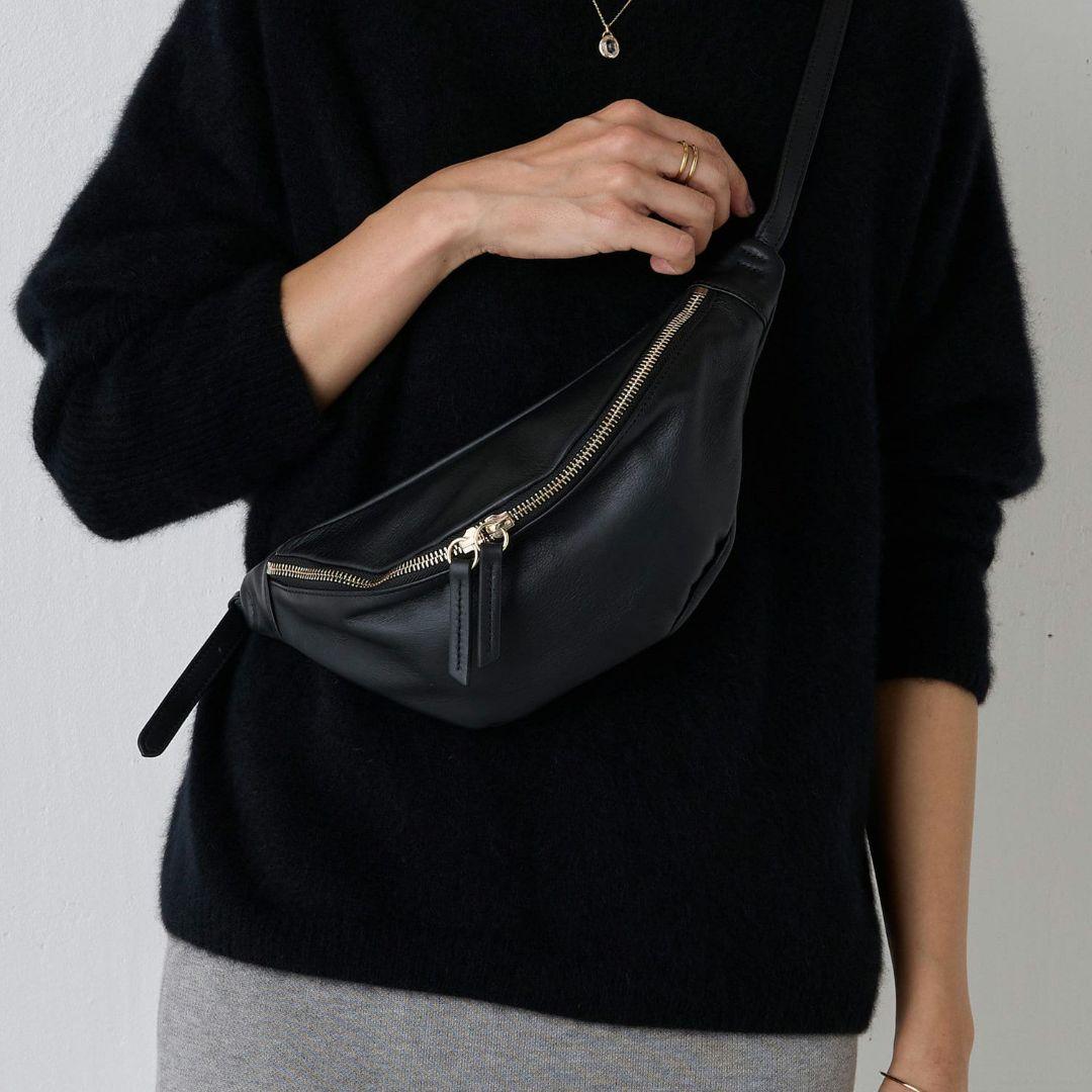 【極美品】BEARDSLEY ビアズリー 2.718牛革クロスボディバッグ 黒色