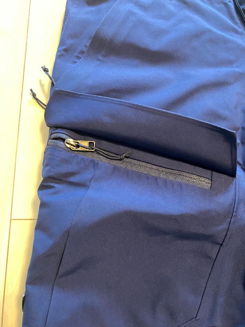 パタゴニア　GORE-TEX ネイビー スノーボードパンツ　170-175cm