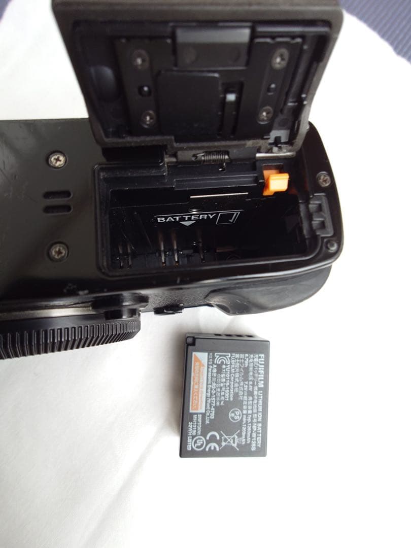 Fujifilm X-Pro2 ブラック ボディ　+ 純正チャージャー