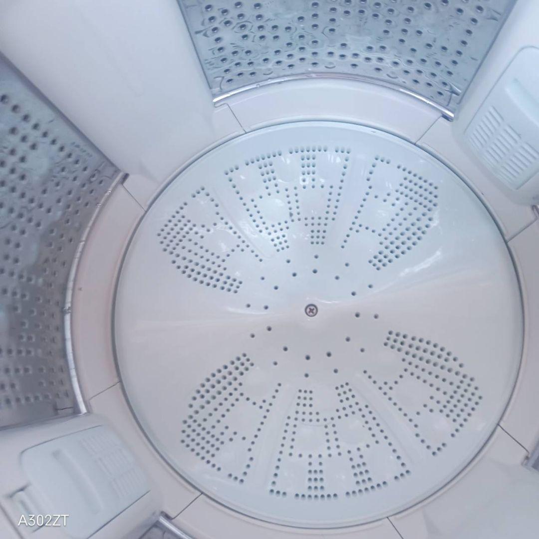 E134 送料設置無料　日立　人気モデル洗濯機　洗濯 容量8㌔