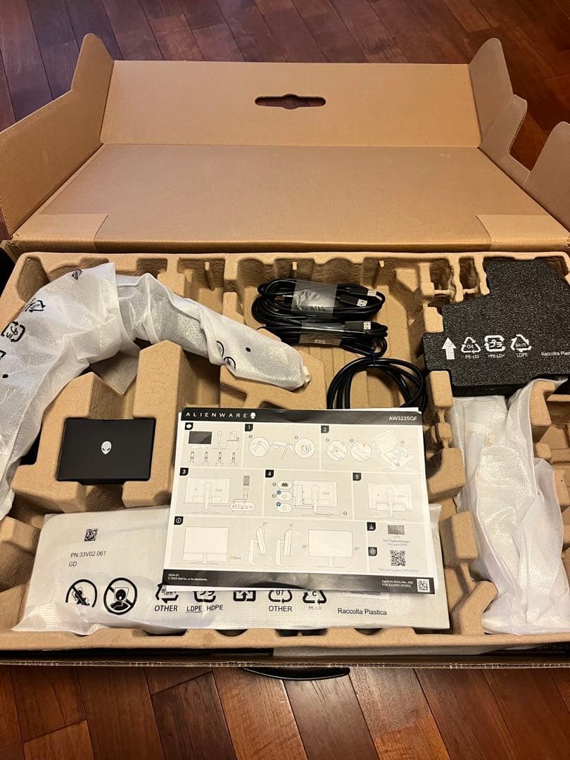 [新品同様]有機EL ゲーミングモニター Alienware AW3225QF