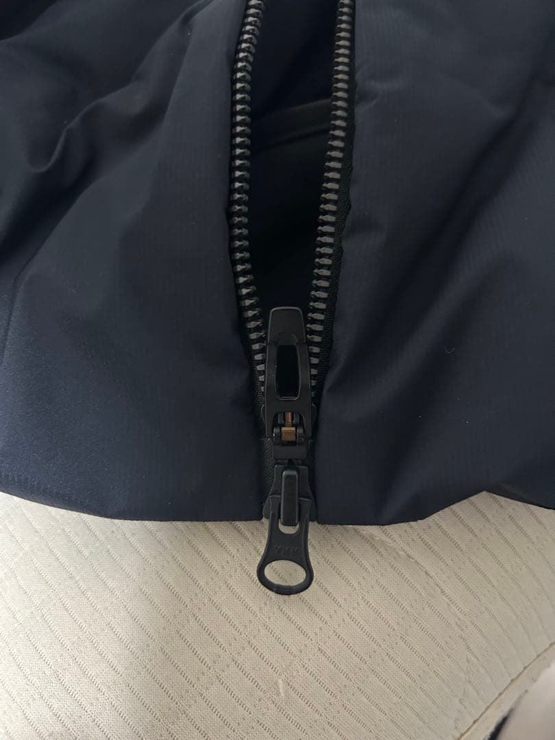 【美品】OAKLEY オークリー ブラックジャケット （ダブルジッパー）