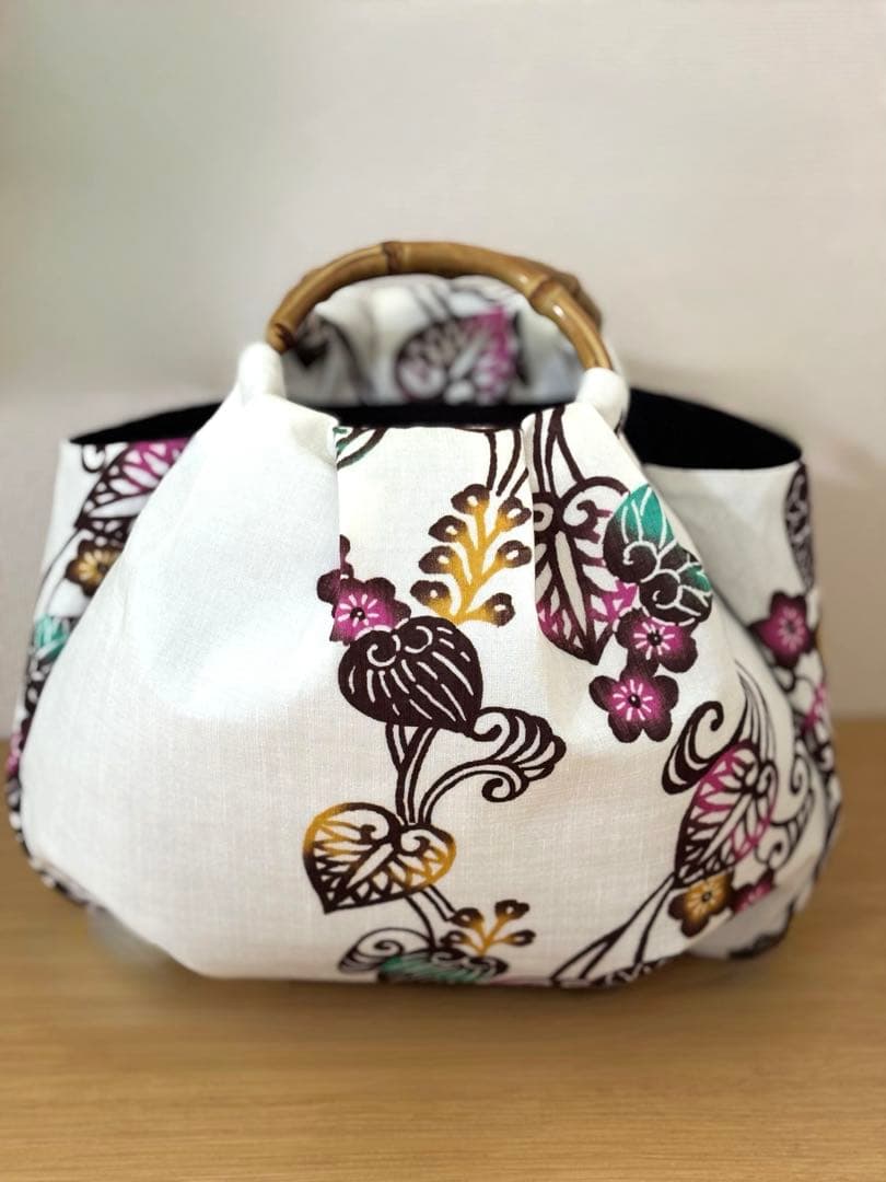 和装バック着物バック琉球紅型・琉球柄・葵の柄（白）入学卒業結婚七五三振袖お宮参り