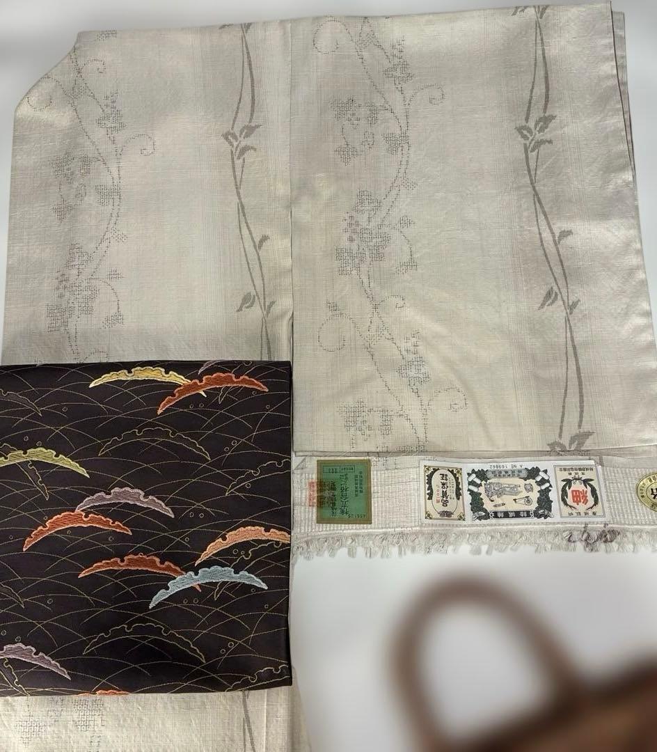 miru様用　奥順　結城紬　躾糸付き　草花文　証紙あり