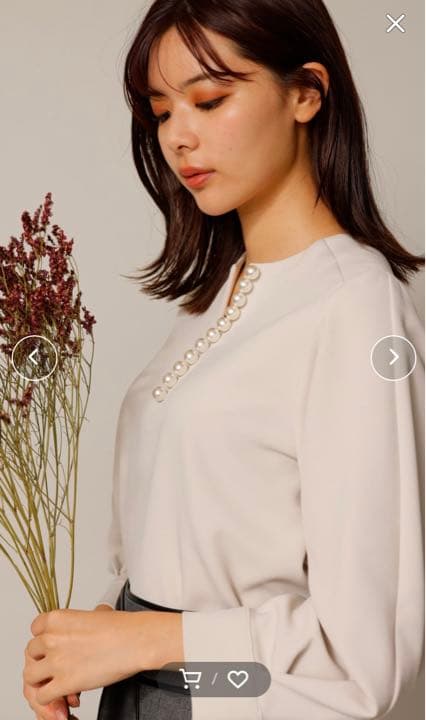 TONAL パールキーネックブラウス