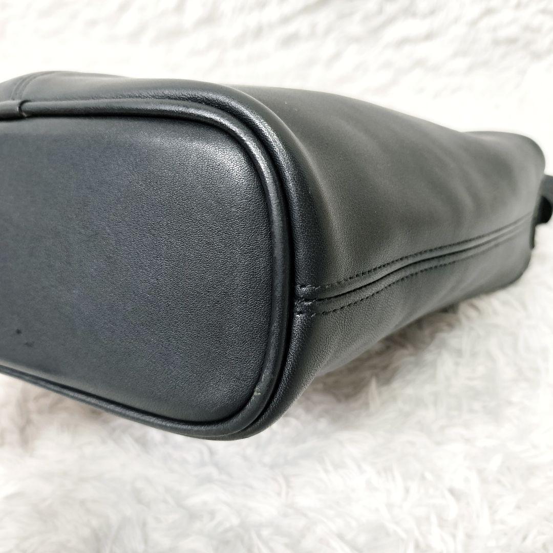 COACH コーチ バケツ型 ファスナー オールレザーショルダーバッグ チャーム