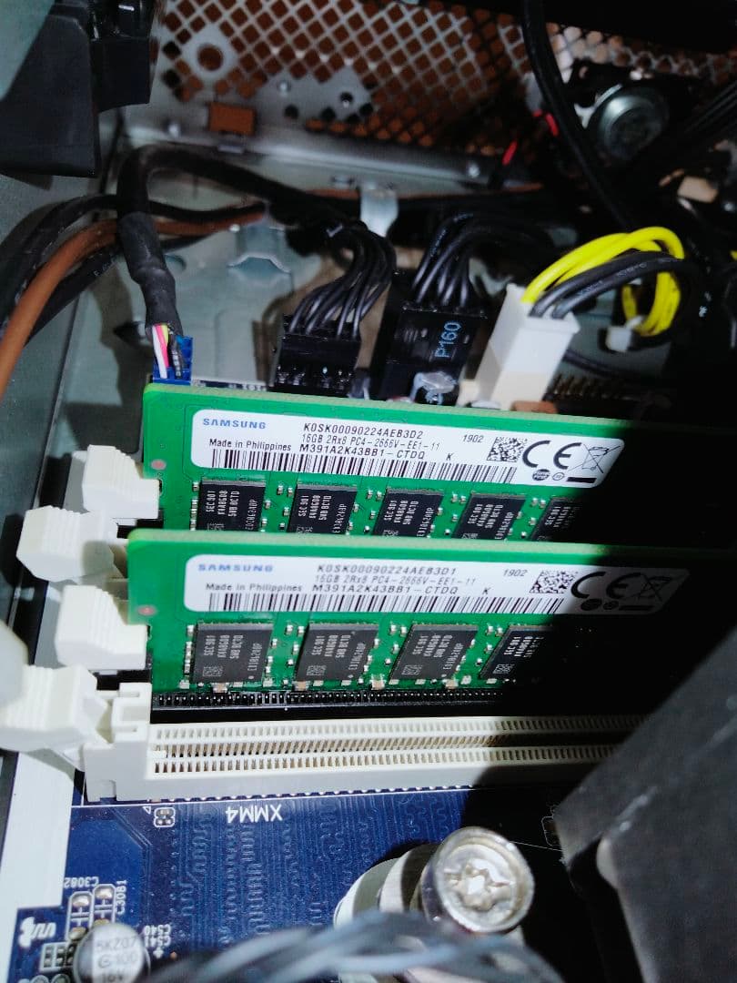 高性能XeonE-2174G搭載Windows11 hp Z2 SFF G4