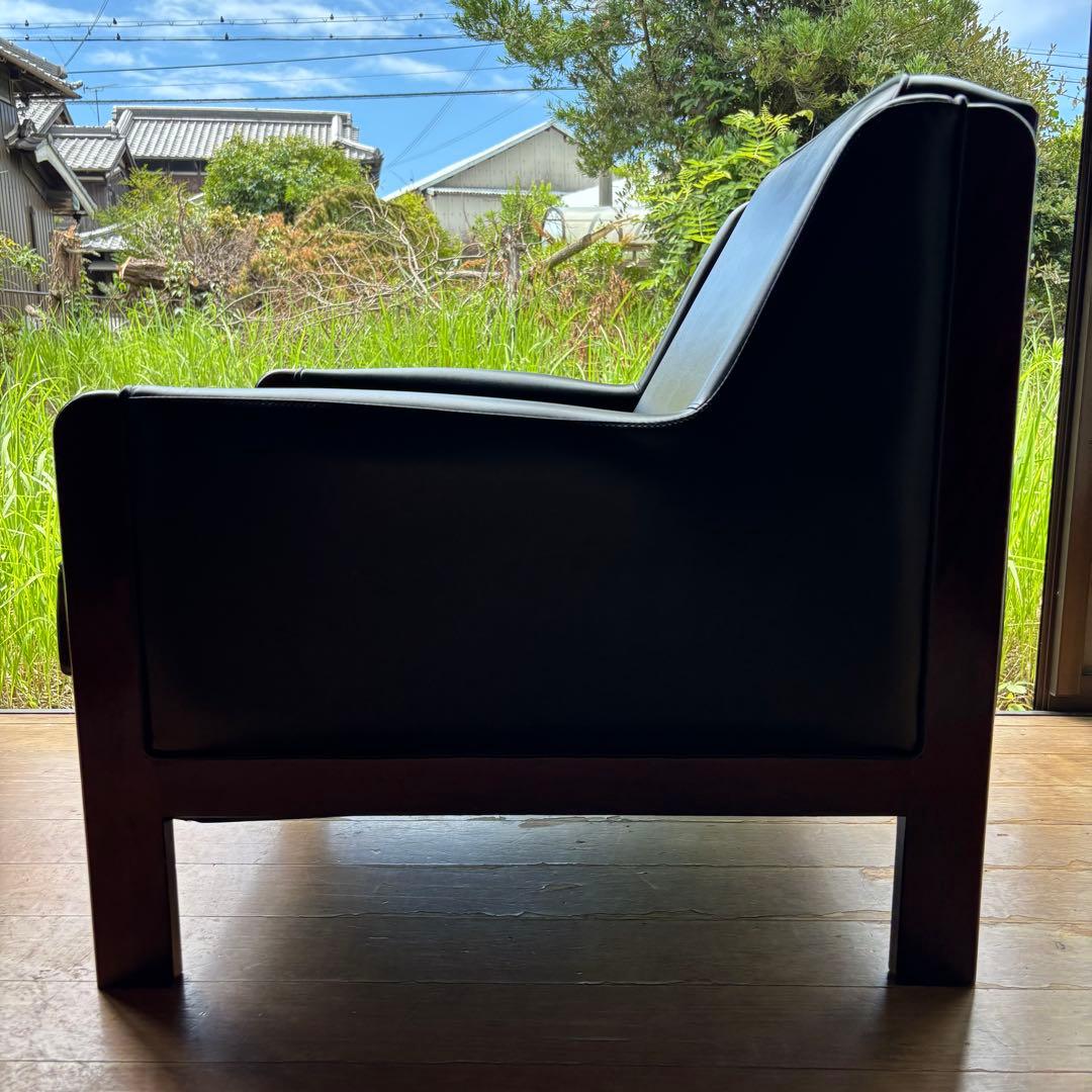 K*p様 ヴィンテージ 木肘ソファ 黒 1人掛け ソファ シンプル モダン