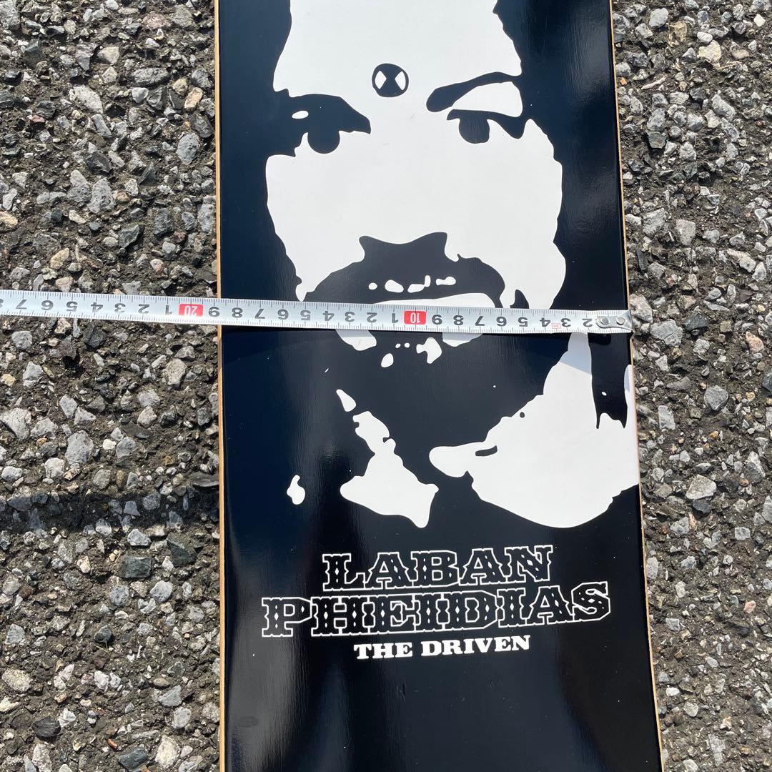 ラ*タ様 ドリブン DRIVENスケートボードデッキ チャールズマンソン