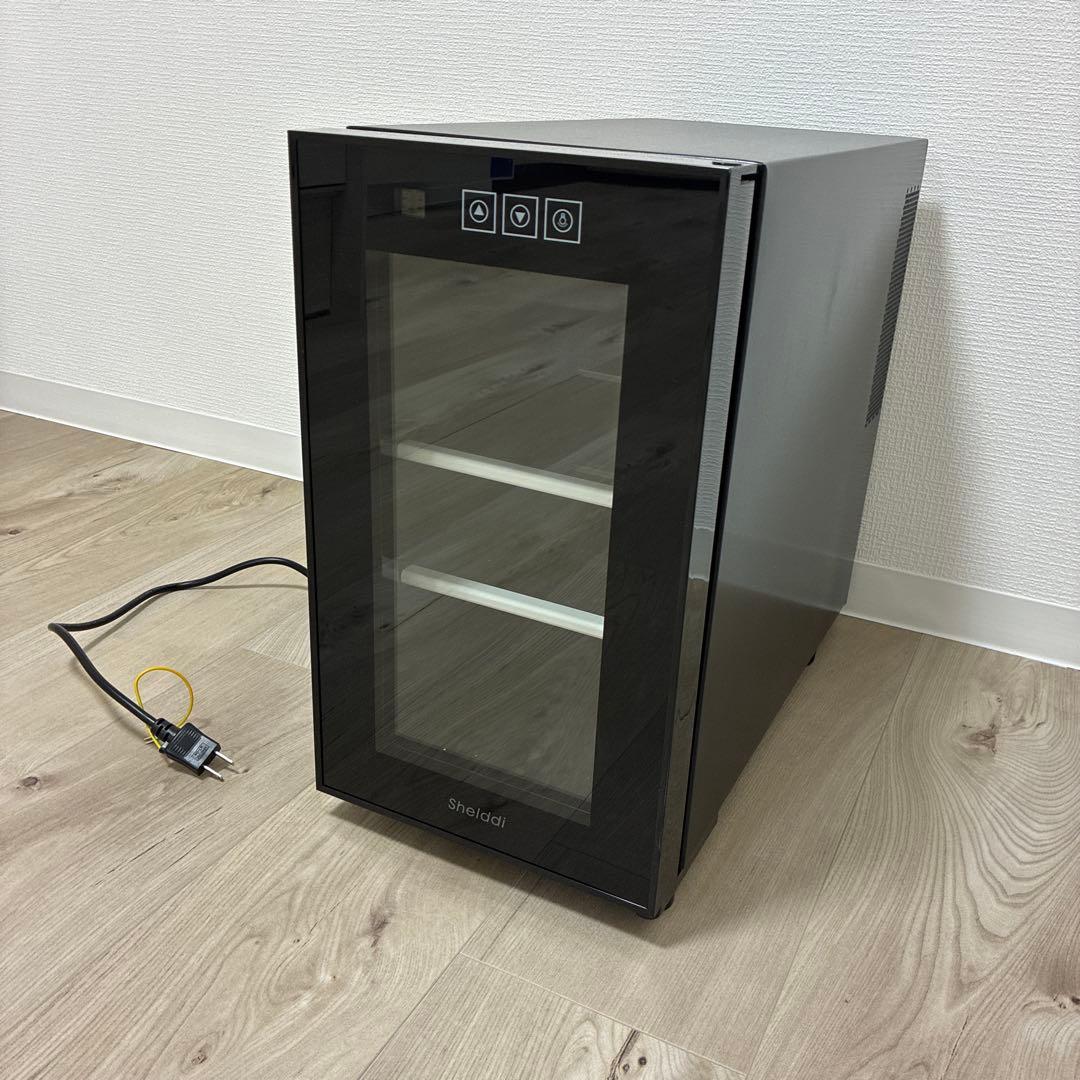 Shelddi ブラック 家庭用小型冷蔵庫 ガラスドア 3段　23L