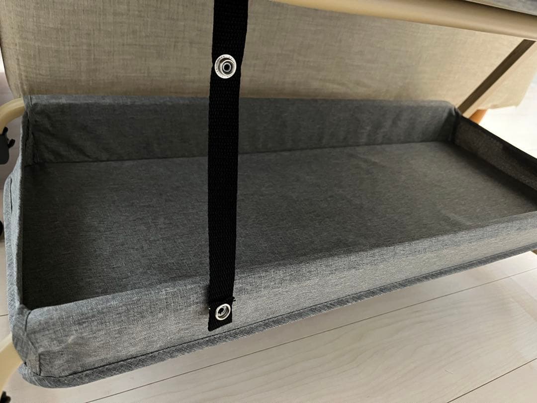 美品 可動式 折り畳みベビーベッド