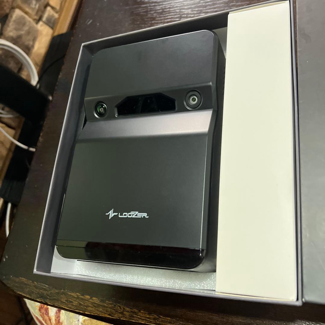 ルーザー　壁短焦点プロジェクター 　SP01