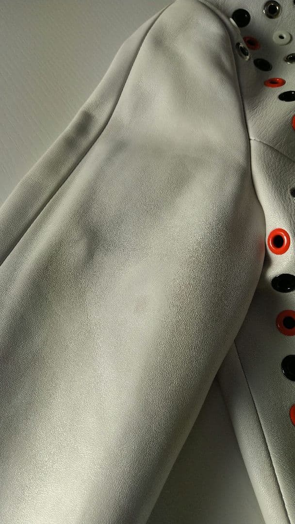 ☆*☆様 ルイヴィトン ホワイト レザージャケット スタッズ付き 36 S位