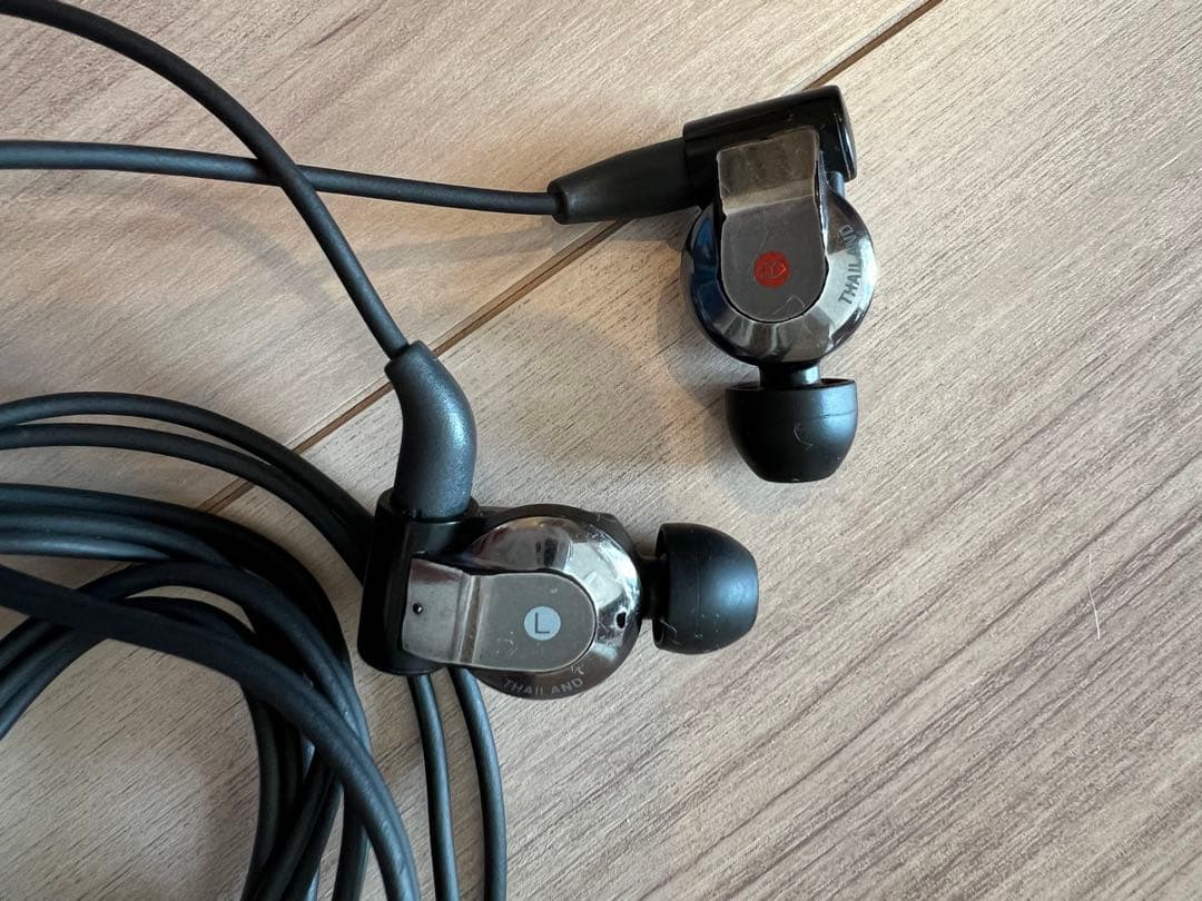 くら　Sony XBA-A3 有線イヤホン