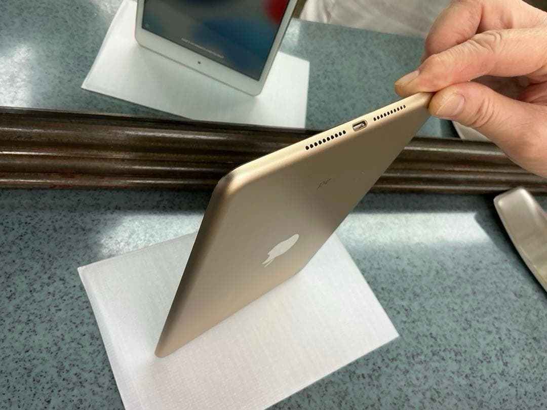 iPad mini4 128GB ゴールドWi-Fi 美品