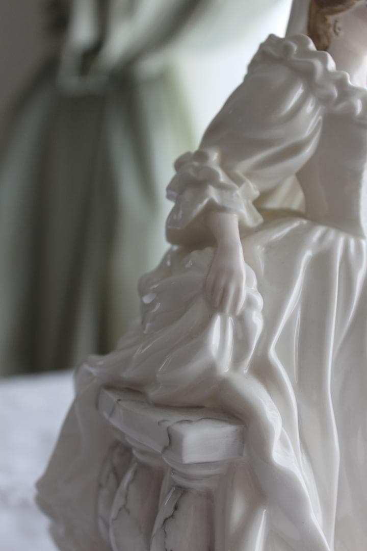 コールポートフィギュリン【ダイアナ】