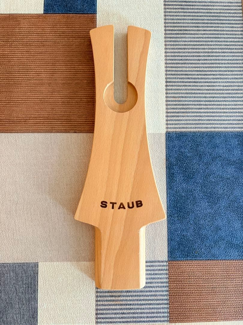 ストウブ ピコ・ココットラウンド ブラック 24cm ウッドリッドホルダー