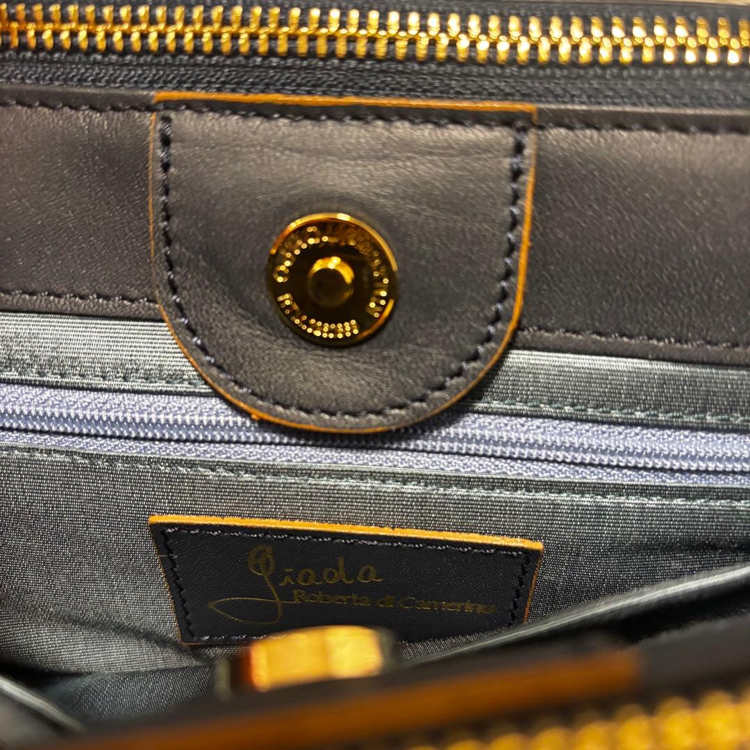 極美品 ロベルタディカメリーノ ミヌエット ショルダーバッグ グレースネイビー