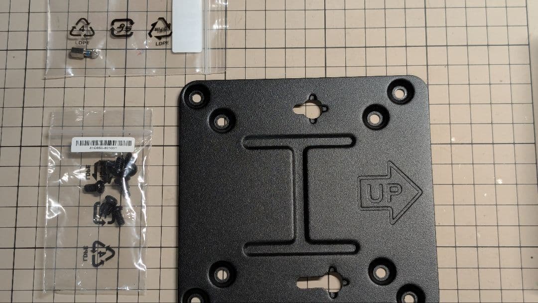 NUC8i3BEH Core i3 メモリ16GB 小型PC Win11対応