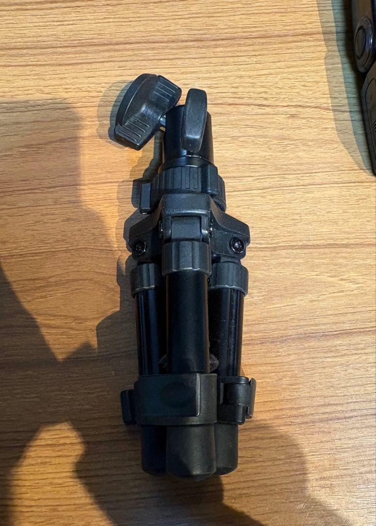 Nikon Z50 ・充電器・バッテリー2個・三脚・ストロボ