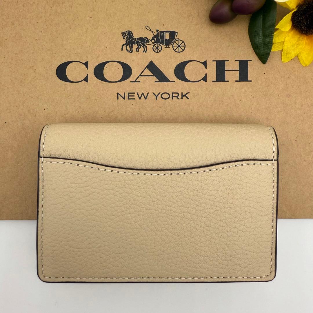 COACH ★大人気★ エッセンシャル ビジネス カードケース アイボリー 新品