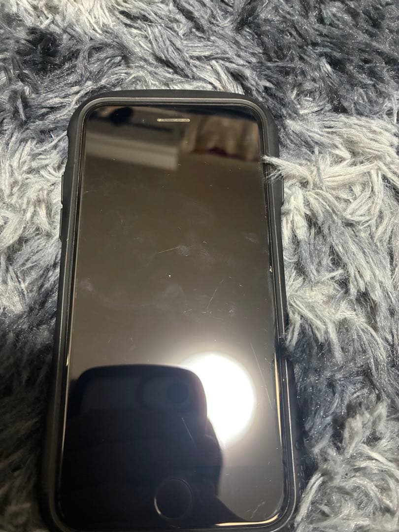 Apple iPhone SE 第三世代　ブラック 本体