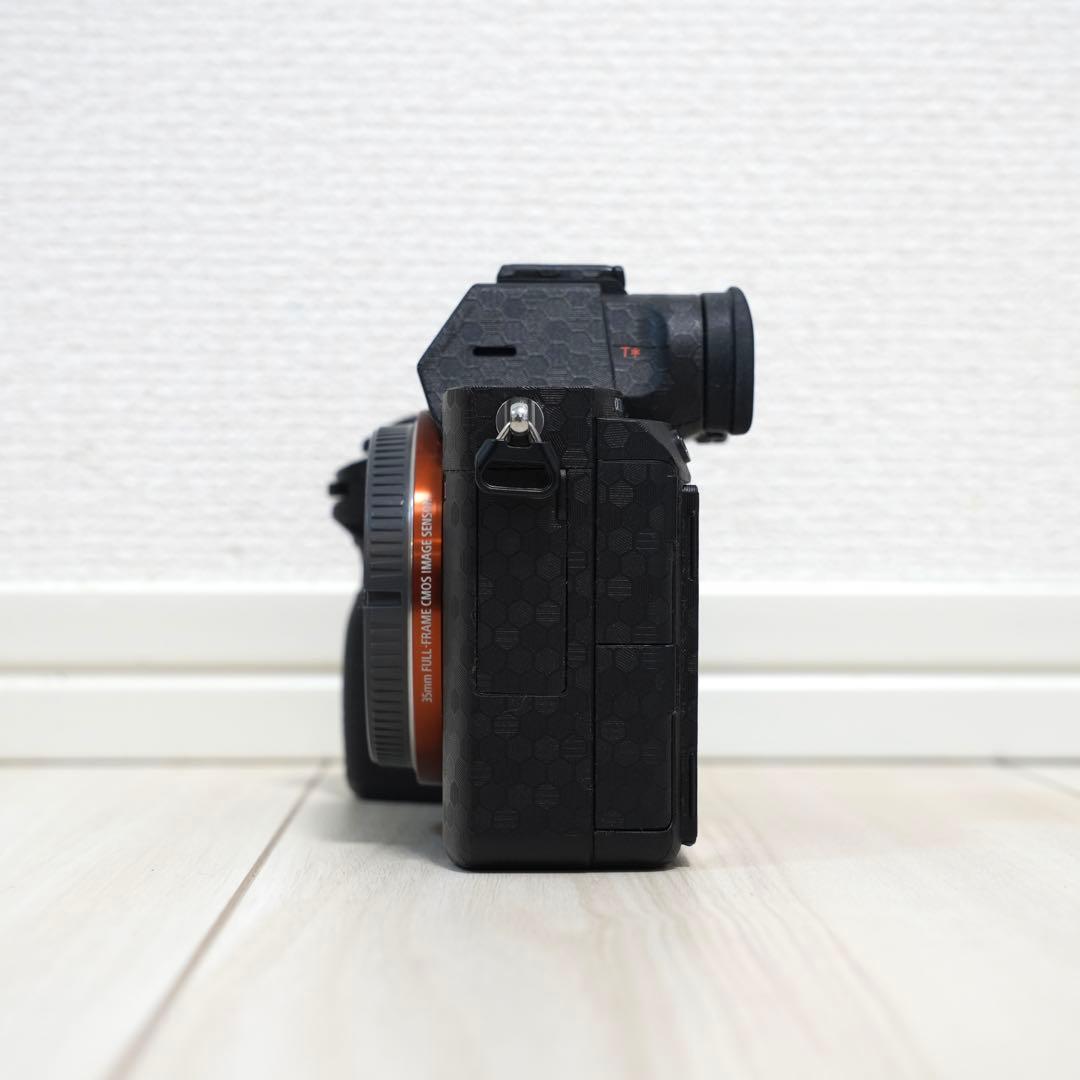 ショット数5867回！中古美品SONY α7 III
