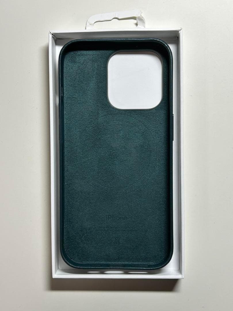 【新品】純正 iPhone 14 Pro レザーケース・フォレストグリーン①