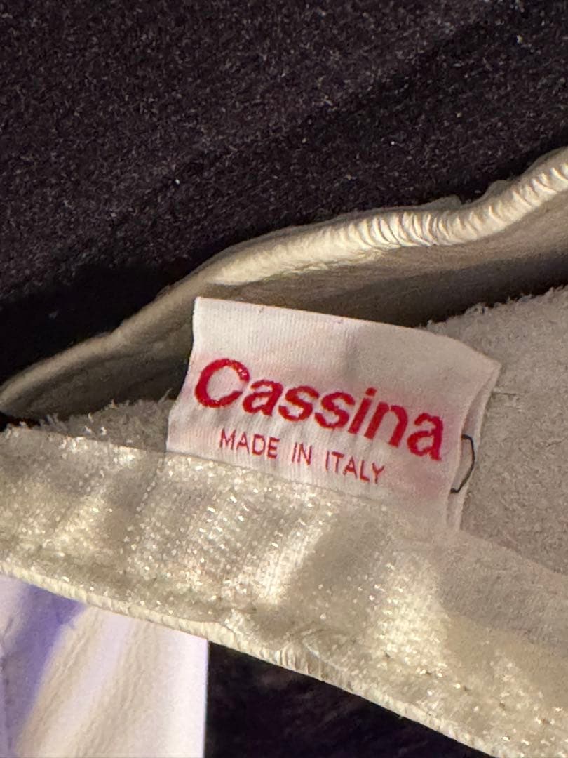 Cassina カッシーナ 367 HOLA オラ本革 ①