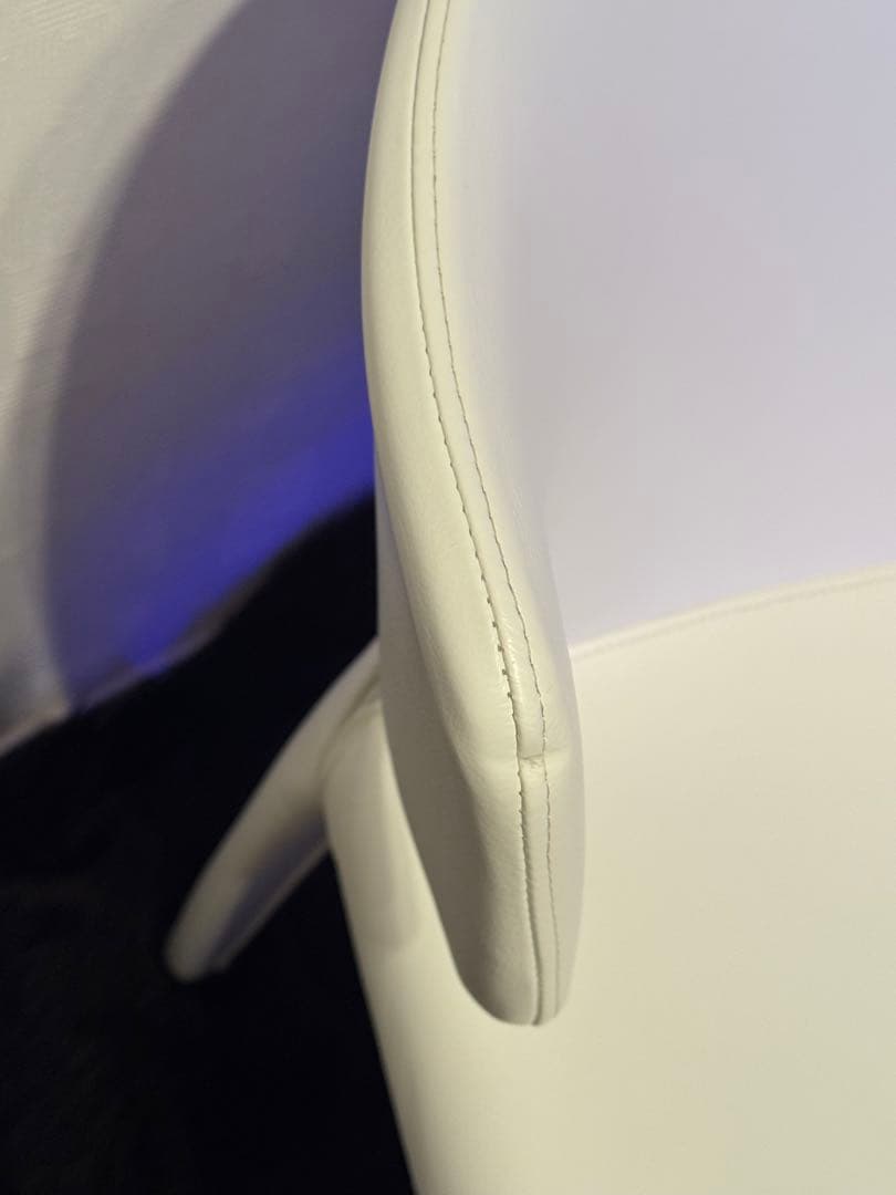 Cassina カッシーナ 367 HOLA オラ本革 ①