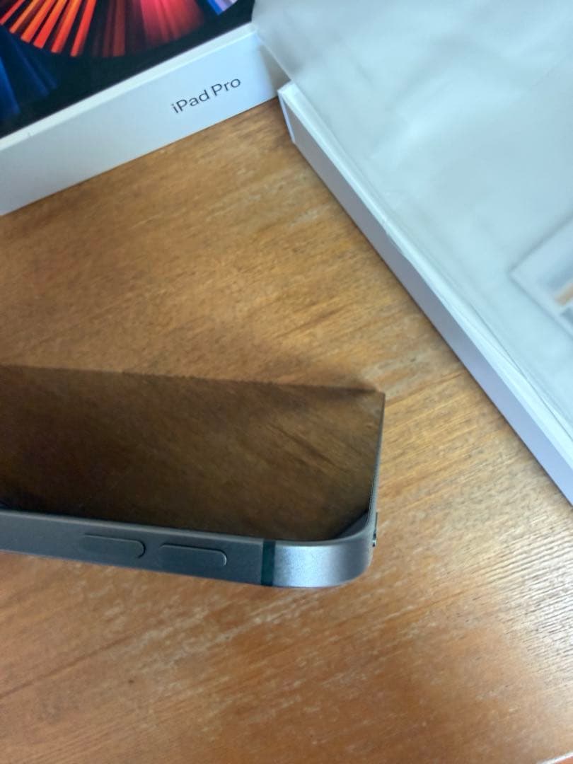 【ほぼ未使用】iPad Pro 12.9 第5世代 512GBセルラー ペン付